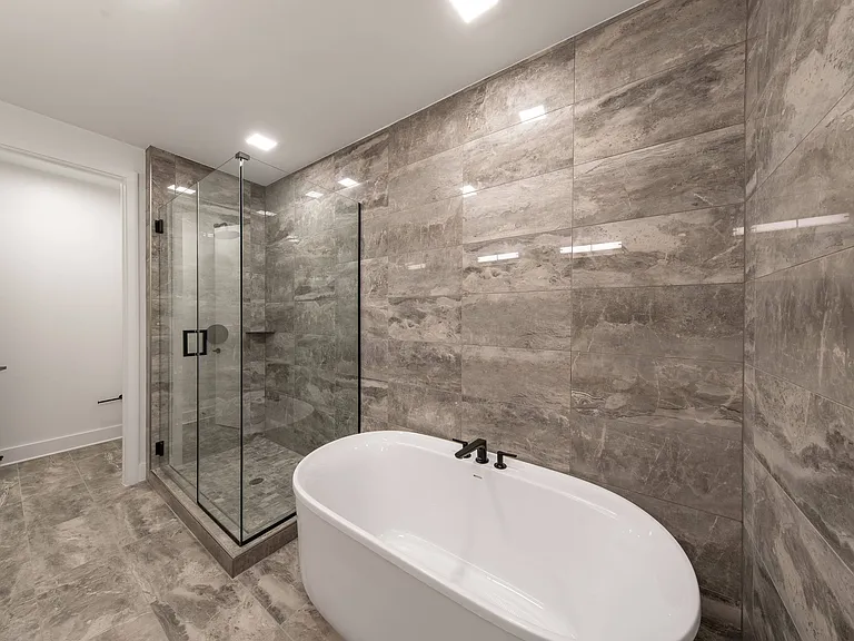 The Crescent Residences — Photo 19