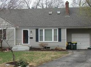 7402 Birch St, Prairie Village, KS 66208
