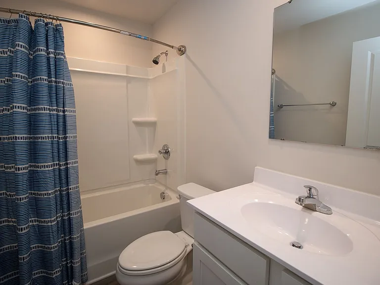 342 Saskatoon Dr — Photo 16