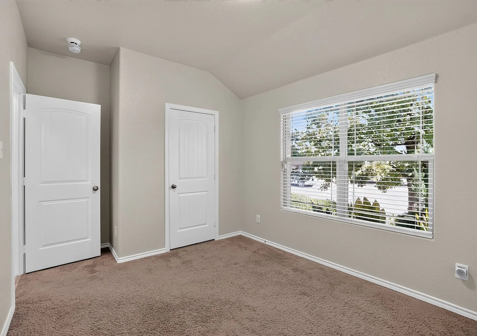 Charming 4BR House in Azle — Photo 4