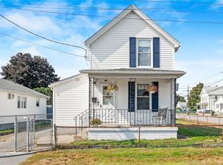 94 Perrin Ave, Pawtucket, RI 02861
