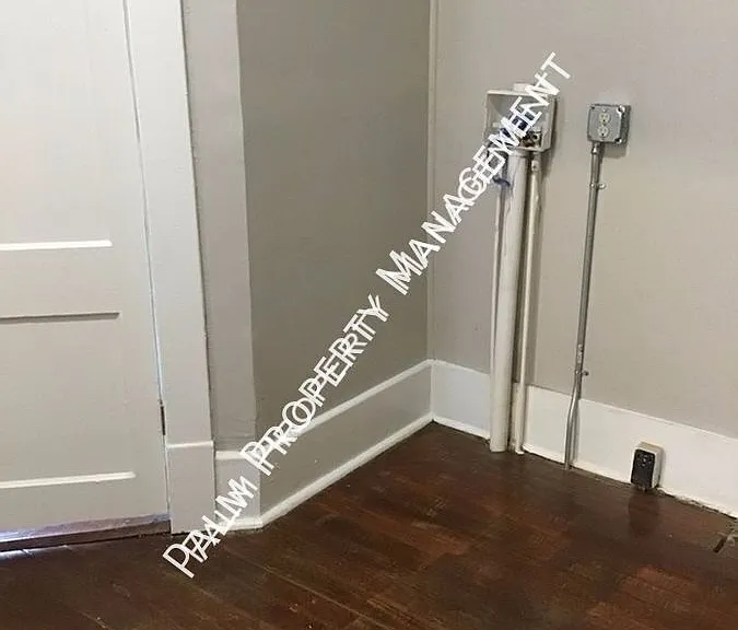1018 E Anderson St #1B — Photo 5