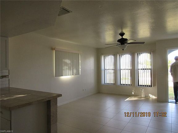 3rd image of 1218 NE 8th Ter