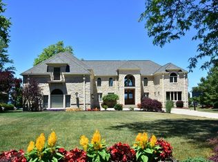 4835 Lake Rd, Sheffield Lake, OH 44054