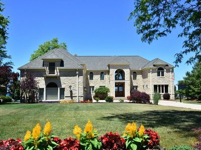 4835 Lake Rd, Sheffield Lake, OH, 44054