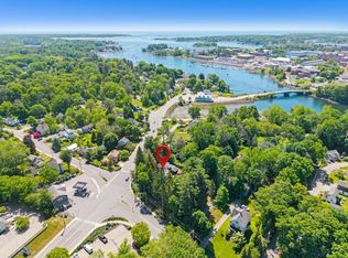 52 Whipple Rd, Kittery, ME 03904