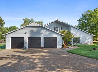 201 Clear Ridge Ct, Bartlesville, OK 74006