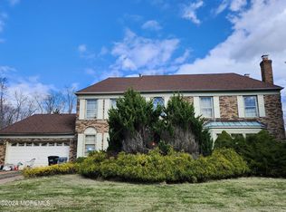 4 Homestead Cir, Marlboro, NJ 07746