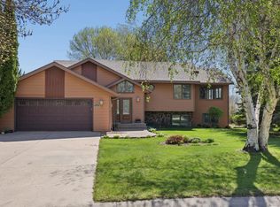 613 24th St SE, Willmar, MN 56201