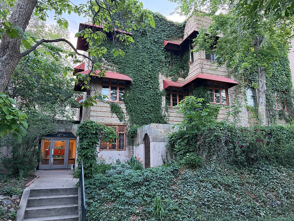 front off apartment building