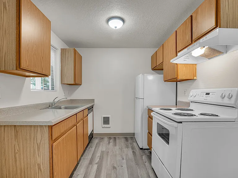 12509 SE Foster Rd — Photo 12