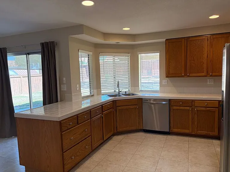 22822 Kuka Cir — Photo 5