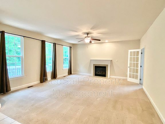 3rd image of 9332 Ashwood Ct