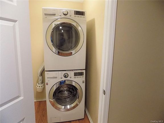 3rd image of 21 Lake St #B1
