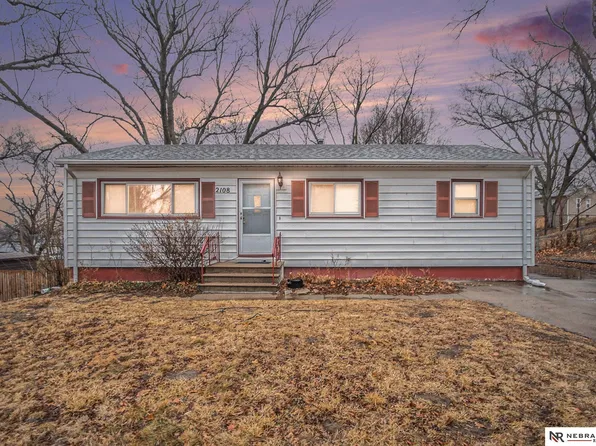 2108 Power Dr, Bellevue, NE 68005