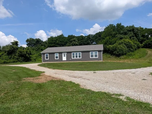 2031 Little Creek Rd, Frankfort, OH 45628