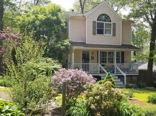 73 Locust Dr, Rocky Point, NY 11778