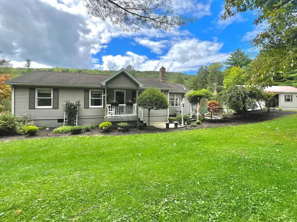 551 Owen Hollow Rd, Big Flats, NY 14814