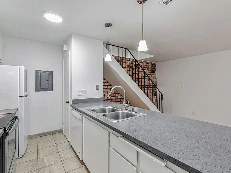 1359 Shawn Dr #2 — Photo 10