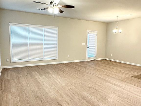 4th image of 1201 McCoy St