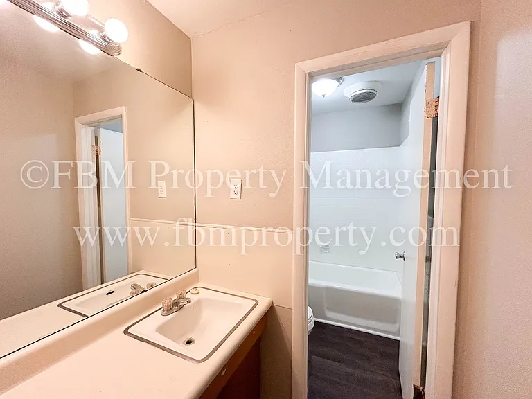 106 S Kaufman St #3 — Photo 11