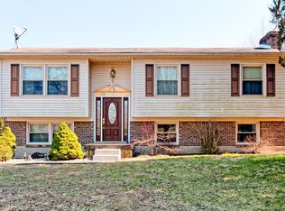 196 Sharon Dr, Shepherdsville, KY 40165