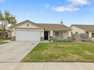 957 Meadow View Rd, Hanford, CA 93230