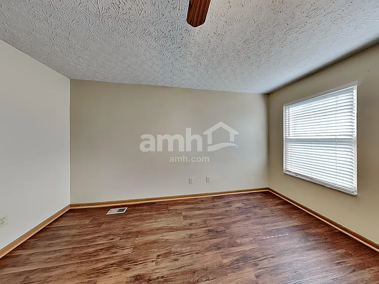 1083 Insco Loop — Photo 14