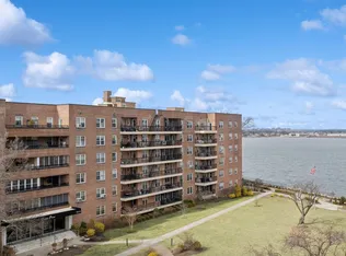 162-41 Powells Cove Boulevard 6B image 1 of 29