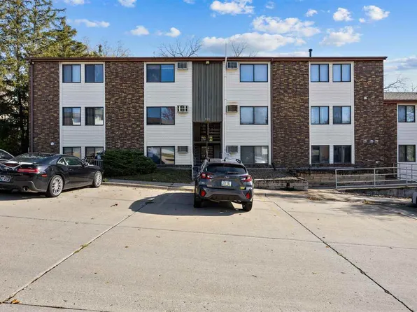 810 Benton Dr APT 12, Iowa City, IA 52246