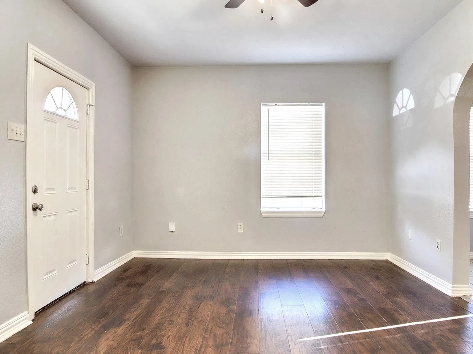 2937 S Adams St — Photo 3