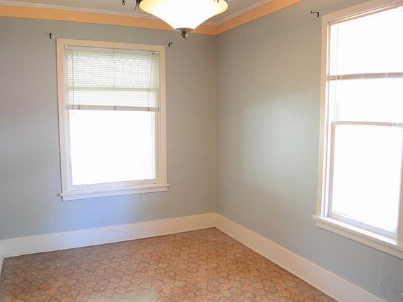 4th image of 1417 Louisiana Ave