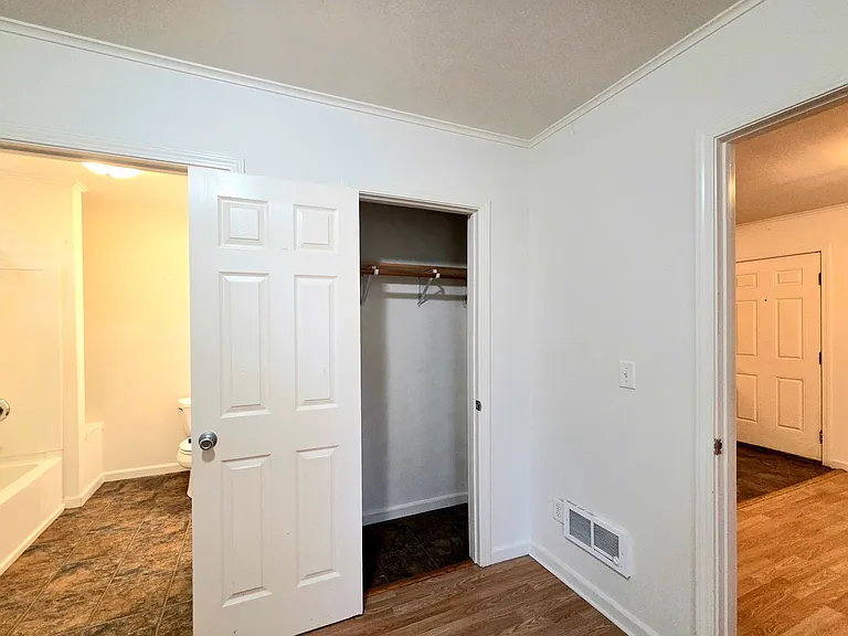 703 Pioneer Ave — Photo 17