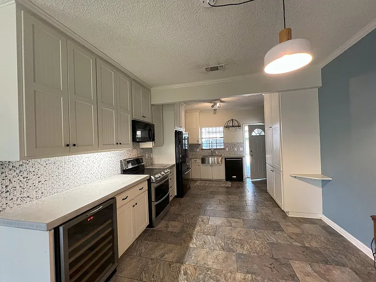 268 Steele Blvd #272 — Photo 3