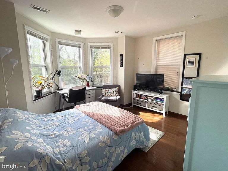 4510 Springfield Ave #4 — Photo 12