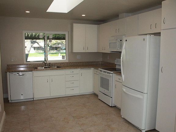 5th image of 16312 Village 16