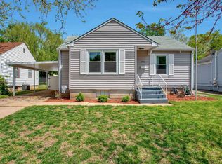 828 SW Wayne Ave, Topeka, KS 66606