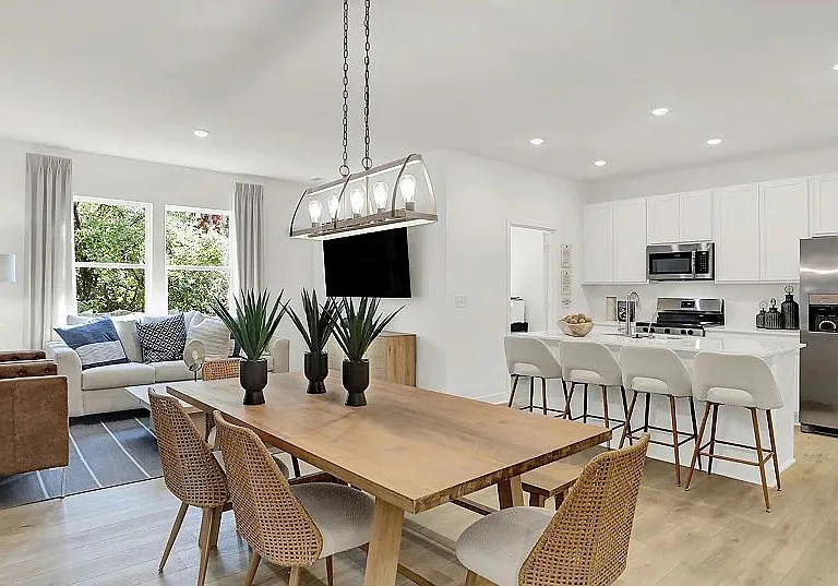 2816 Corbett Dr — Photo 5