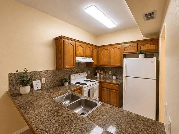 5th image of 2424 N J St APT 5