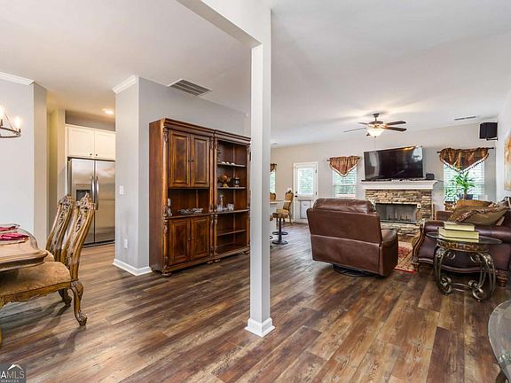 4th image of 368 Bryndemere Dr