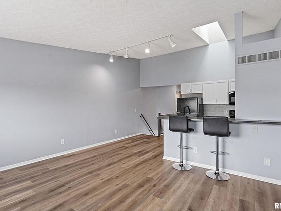 4th image of 4015 Lillie Ave APT 108