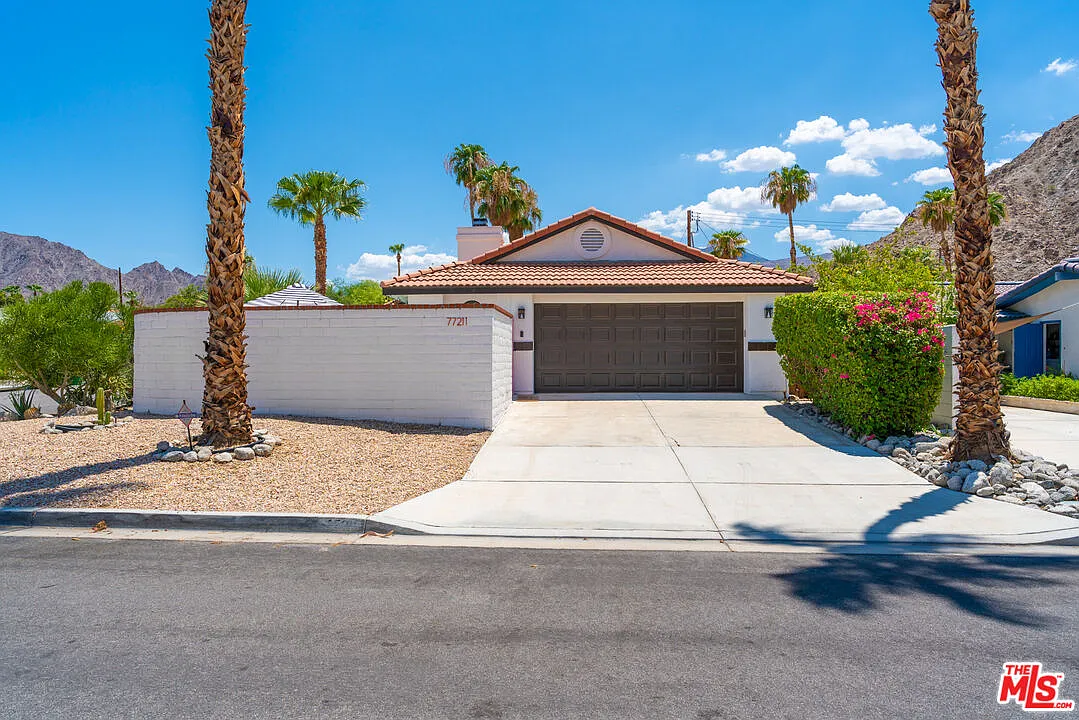 3 bed, 2.0 bath, 1700 sqft, $7,900 — Photo 3