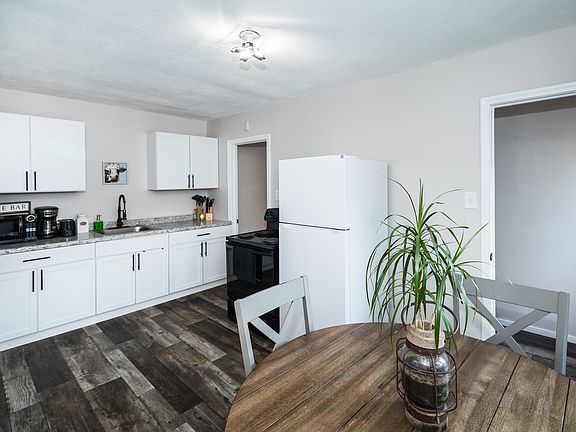 5th image of 7100 Cedar Ave S #1