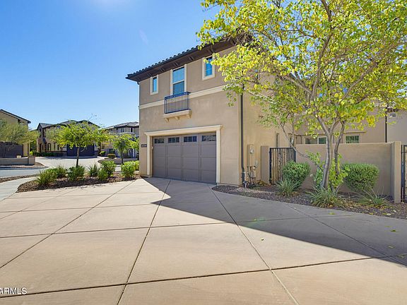 4th image of 15912 S 11TH Way