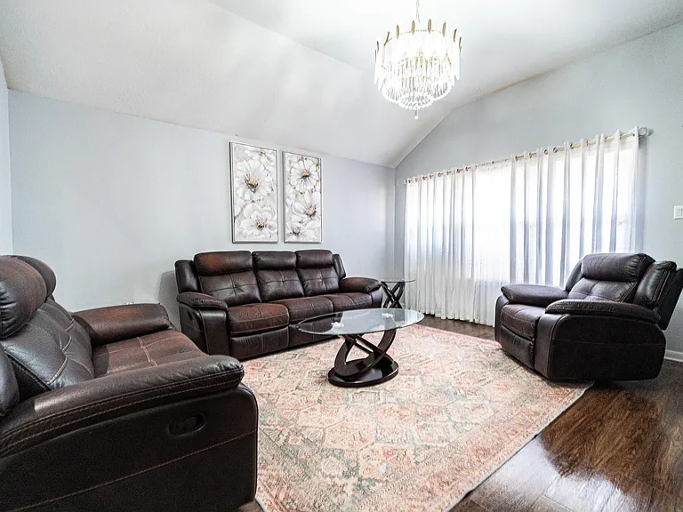 10306 Gerlach St — Photo 5