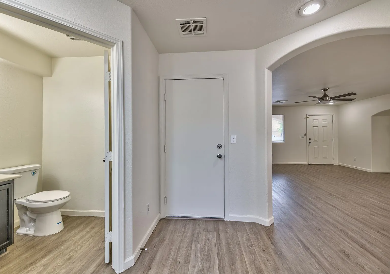 949 Medina De Leon Avenue, Henderson, NV 89015 — Photo 2