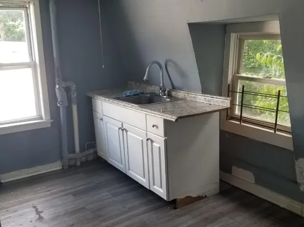 257 1st St Floor 3, Newburgh, NY 12550