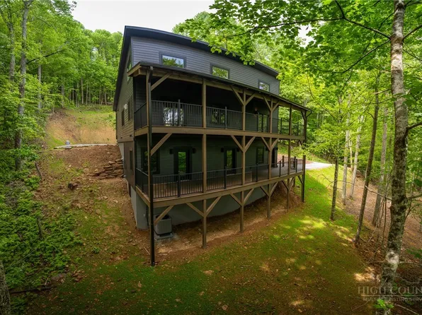207 Laurel Canopy Lane, Boone, NC 28607