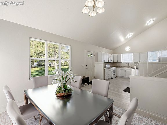 2nd image of 4126 S Eastern Park Ln