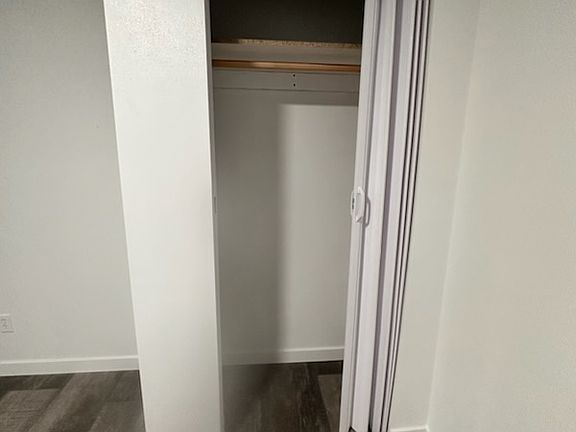 4th image of 1120 Montana St #35
